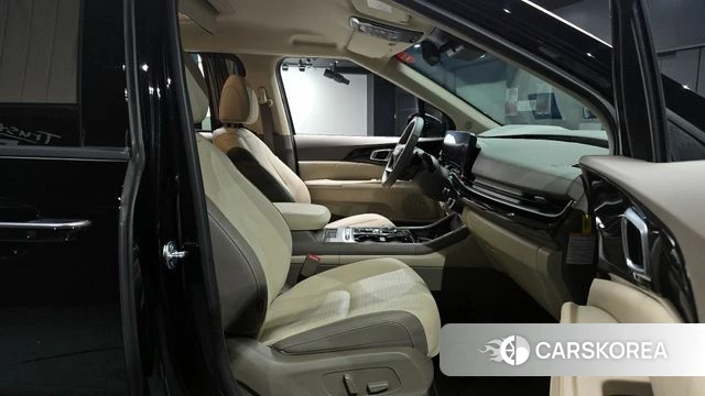 Kia The New Carnival 4th Generation 2025 Черный из Кореи, фото 2