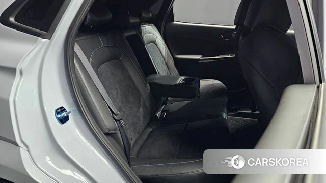 Hyundai The New Kona 2022 Светло-серебряный цвет из Кореи, фото 2