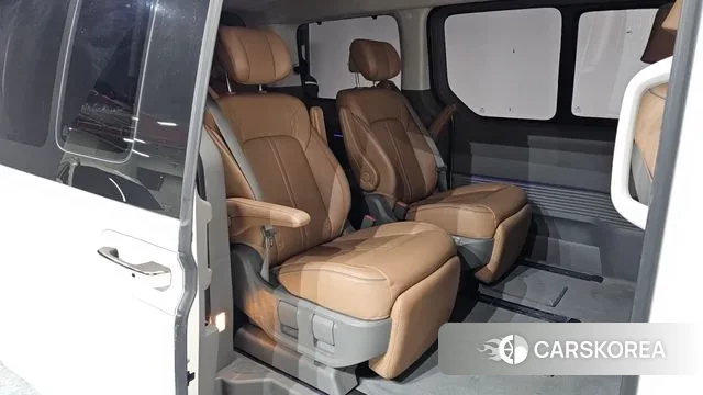 Hyundai Staria 2021 Белый из Кореи, фото 2