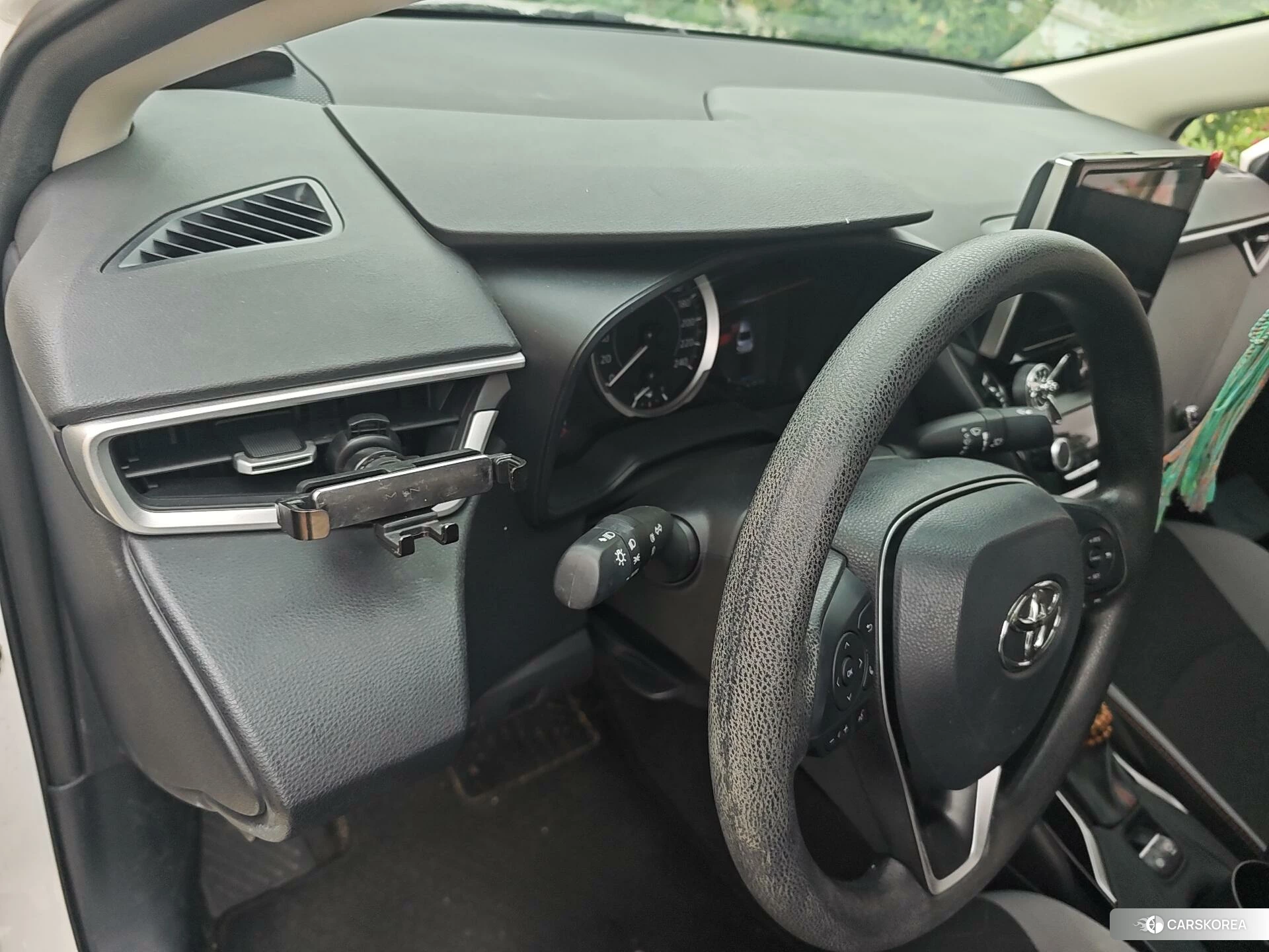 Toyota Corolla 2023 Белый из Китая, фото 2