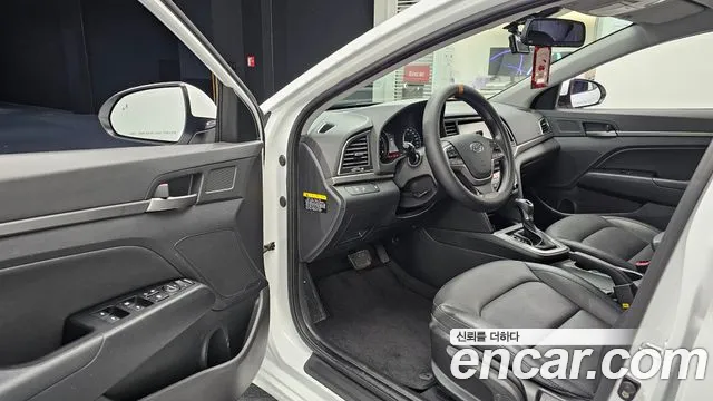 Hyundai Avante AD 2018 Белый из Кореи, фото 2