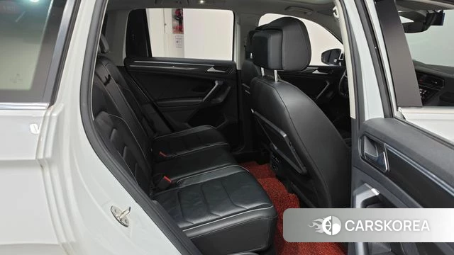 Volkswagen Tiguan second Generation 2020 Белый из Кореи, фото 2