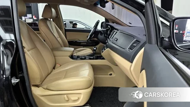 Kia The New Carnival 2018 Черный из Кореи, фото 2