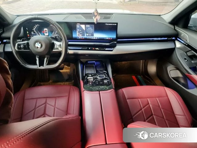 BMW 5 series 2024 Белый из Китая, фото 2