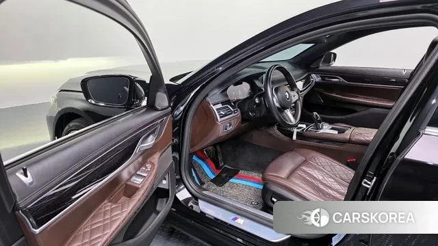 BMW 7 Series (G11) 2021 Черный из Кореи, фото 2