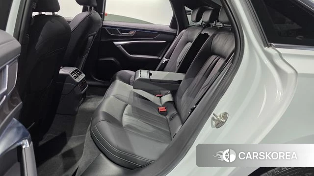 Audi A6 (C8) 2023 Белый из Кореи, фото 2