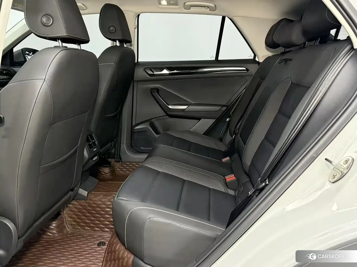 Volkswagen T-ROC exploring Songs 2022 Белый из Китая, фото 2