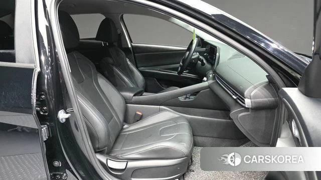 Hyundai The New Avante (CN7) 2023 Черный из Кореи, фото 2