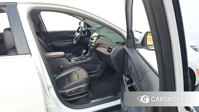 Chevrolet (GM Daewoo) The New Equinox 2022 Белый из Кореи, фото 2