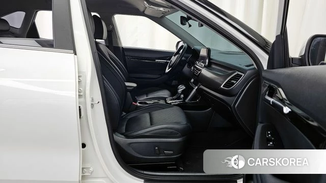 Kia Seltos 2022 Белый из Кореи, фото 2