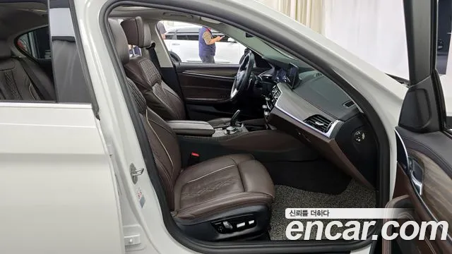 BMW 5 Series (G30) 2019 Белый из Кореи, фото 2