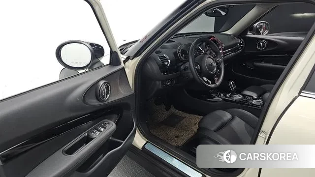 Mini Cooper Clubman 2021 Жемчужный цвет из Кореи, фото 2