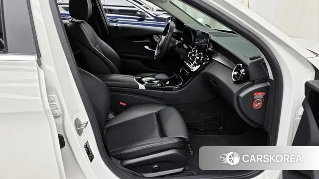 Mercedes-Benz C-Class W205 2020 Белый из Кореи, фото 2