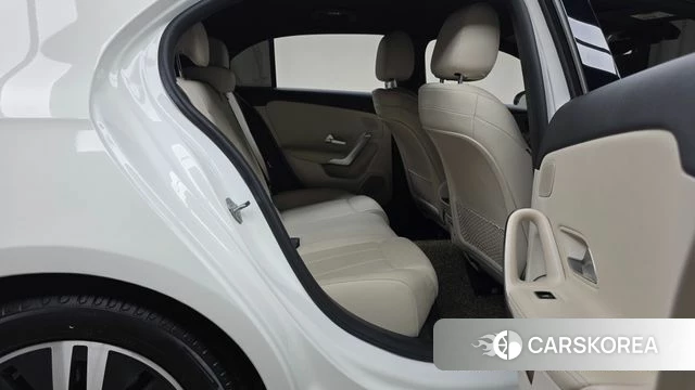 Mercedes-Benz A-Class W177 2021 Белый из Кореи, фото 2