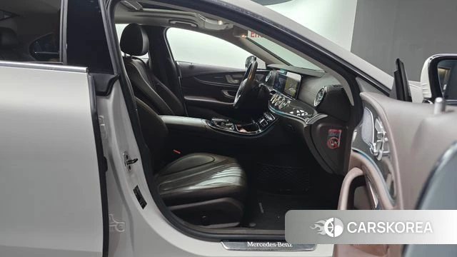 Mercedes-Benz CLS-Class C257 2020 Белый из Кореи, фото 2