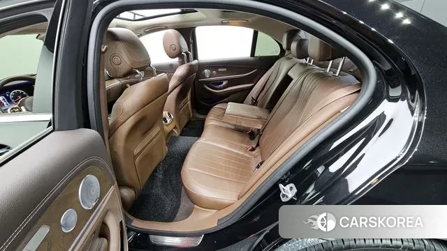 Mercedes-Benz E-Class W213 2019 Черный из Кореи, фото 2