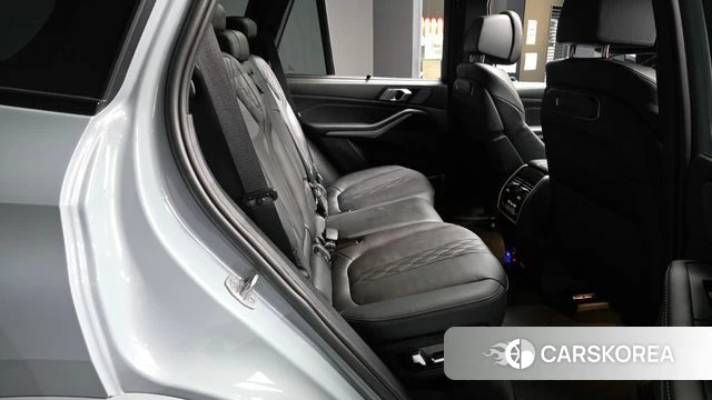 BMW X5 (G05) 2023 Серебристо-серый из Кореи, фото 2
