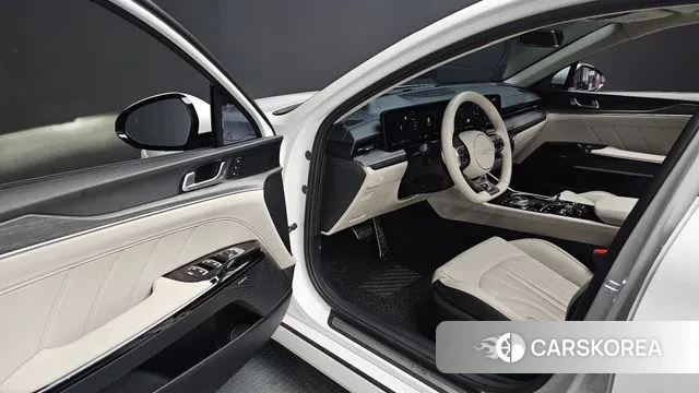 Kia The New K5 3rd generation 2025 Белый из Кореи, фото 2