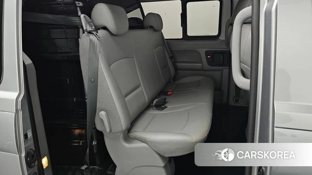 Hyundai The New Grand Starex 2018 Серебристо-серый из Кореи, фото 2