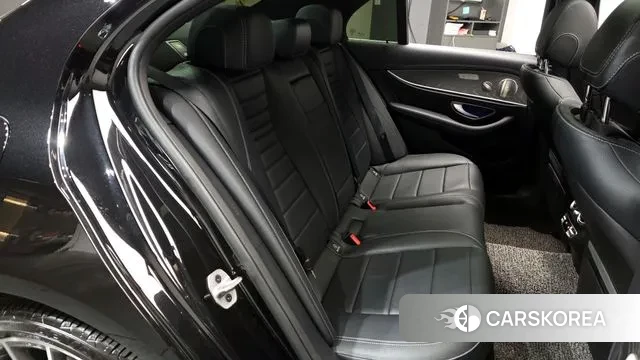 Mercedes-Benz E-Class W213 2022 Черный из Кореи, фото 2