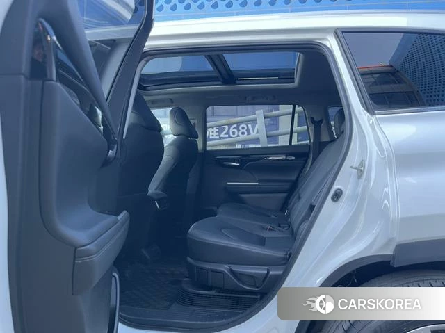 Toyota Highlander 2022 Белый из Китая, фото 2
