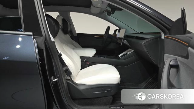 Tesla Model Y 2025 Серый из Кореи, фото 2