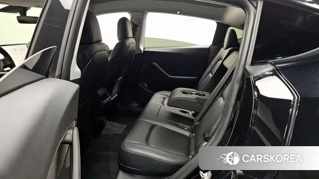 Tesla Model Y 2021 Черный из Кореи, фото 2