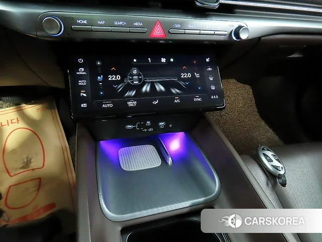 Hyundai Grandeur Hybrid (GN7) 2023 Белый из Кореи, фото 2