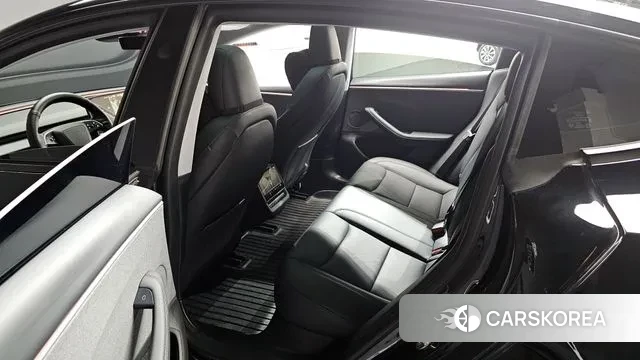 Tesla Model 3 2024 Черный из Кореи, фото 2