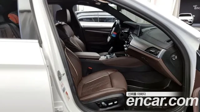 BMW 5 Series (G30) 2019 Белый из Кореи, фото 2