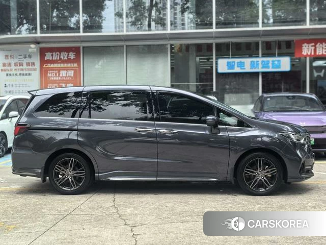Honda Odyssey 2022 Темно-серый из Китая, фото 2