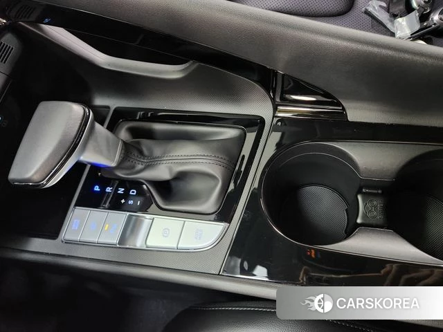 Hyundai The New Avante (CN7) 2023 Белый из Кореи, фото 2