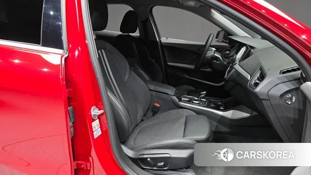 BMW 1 Series (F40) 2020 Красный из Кореи, фото 2