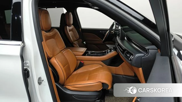 Lincoln Aviator 2nd generation 2021 Белый из Кореи, фото 2