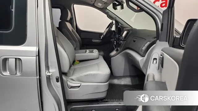 Hyundai The New Grand Starex 2018 Серебряный из Кореи, фото 2