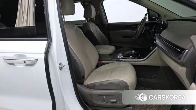 Kia Carnival 4th generation 2022 Белый из Кореи, фото 2