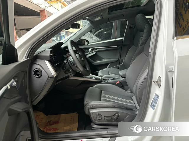 Audi A3 2023 Белый из Китая, фото 2