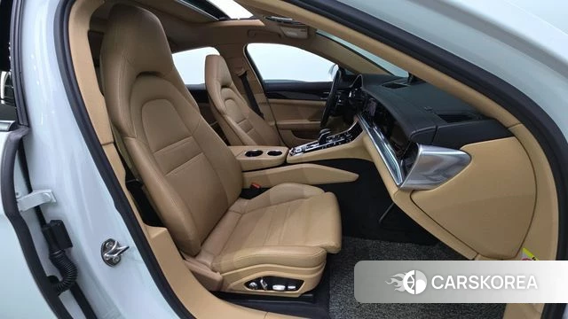 Porsche Panamera (971) 2018 Белый из Кореи, фото 2