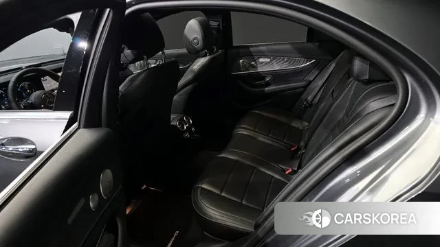 Mercedes-Benz E-Class W213 2021 Серый из Кореи, фото 2