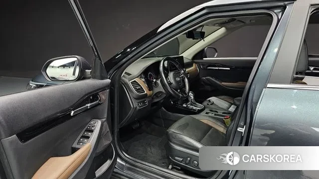 Kia Seltos 2021 Серый из Кореи, фото 2