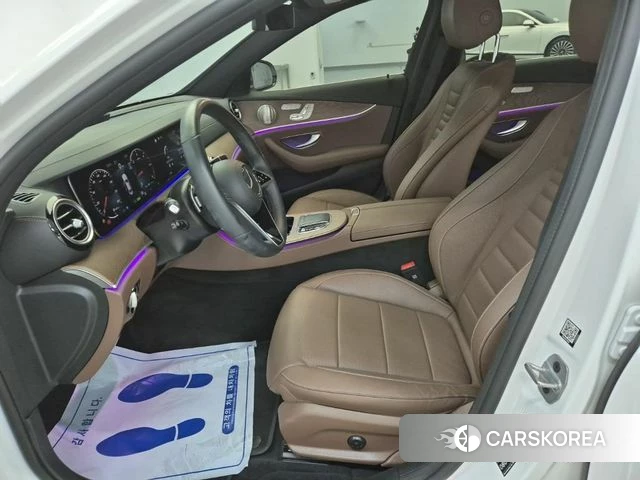 Mercedes-Benz E-Class W213 2023 Белый из Кореи, фото 2
