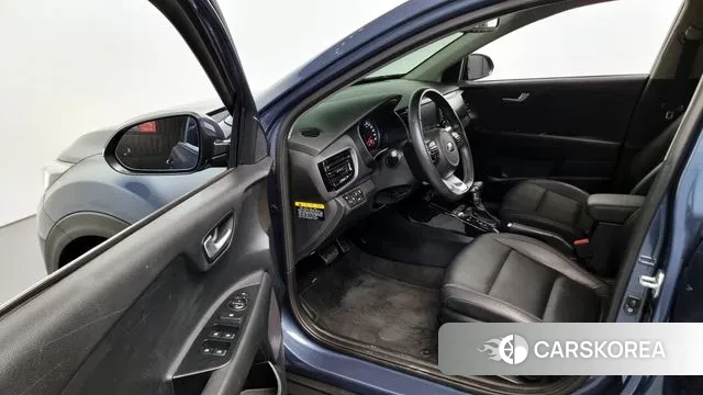 Kia Stonic 2018 Синий из Кореи, фото 2