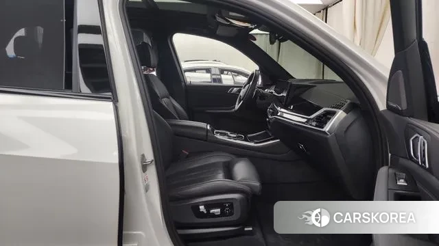 BMW X5 (G05) 2024 Белый из Кореи, фото 2