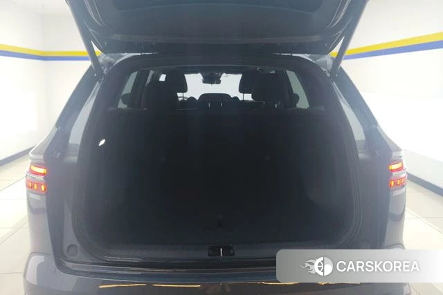 Geely Automobile Xingyue L 2024 Темно-серый из Китая, фото 2