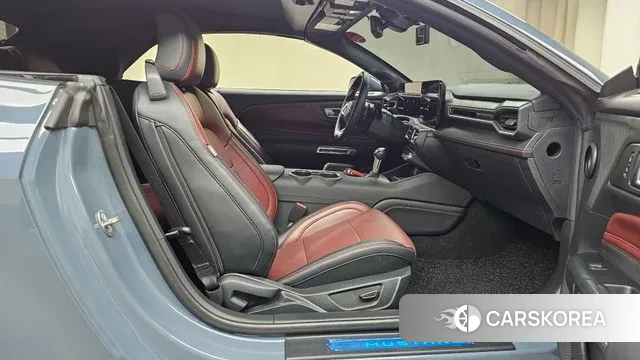 Ford Mustang 7th Generation 2024 Синий из Кореи, фото 2