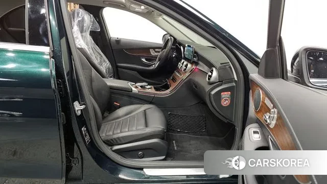 Mercedes-Benz C-Class W205 2019 Темно-зеленый из Кореи, фото 2