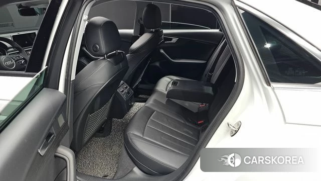 Audi A4 (B9) 2018 Белый из Кореи, фото 2