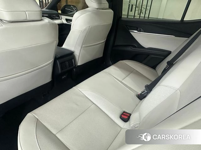 Toyota Camry (XV80) 2025 Белый из Кореи, фото 2