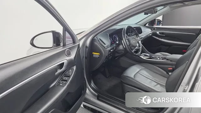 Hyundai Sonata (DN8) 2019 Серебристо-серый из Кореи, фото 2