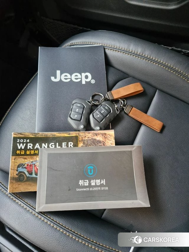 Jeep Wrangler (JL) 2024 Черный из Кореи, фото 2